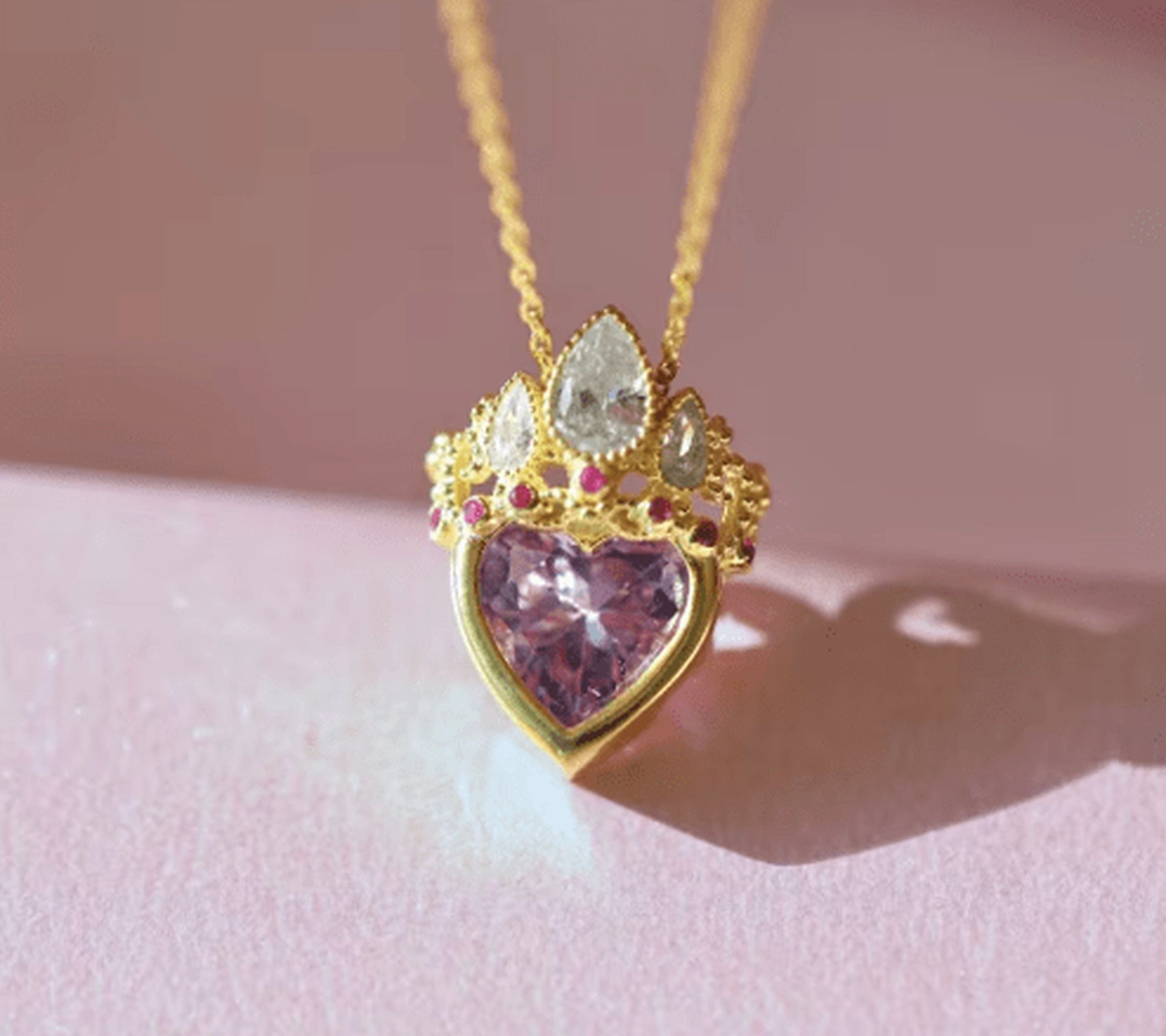 Colar & Anel Luxo Ajustável Coroa Rapunzel com Banho de Ouro