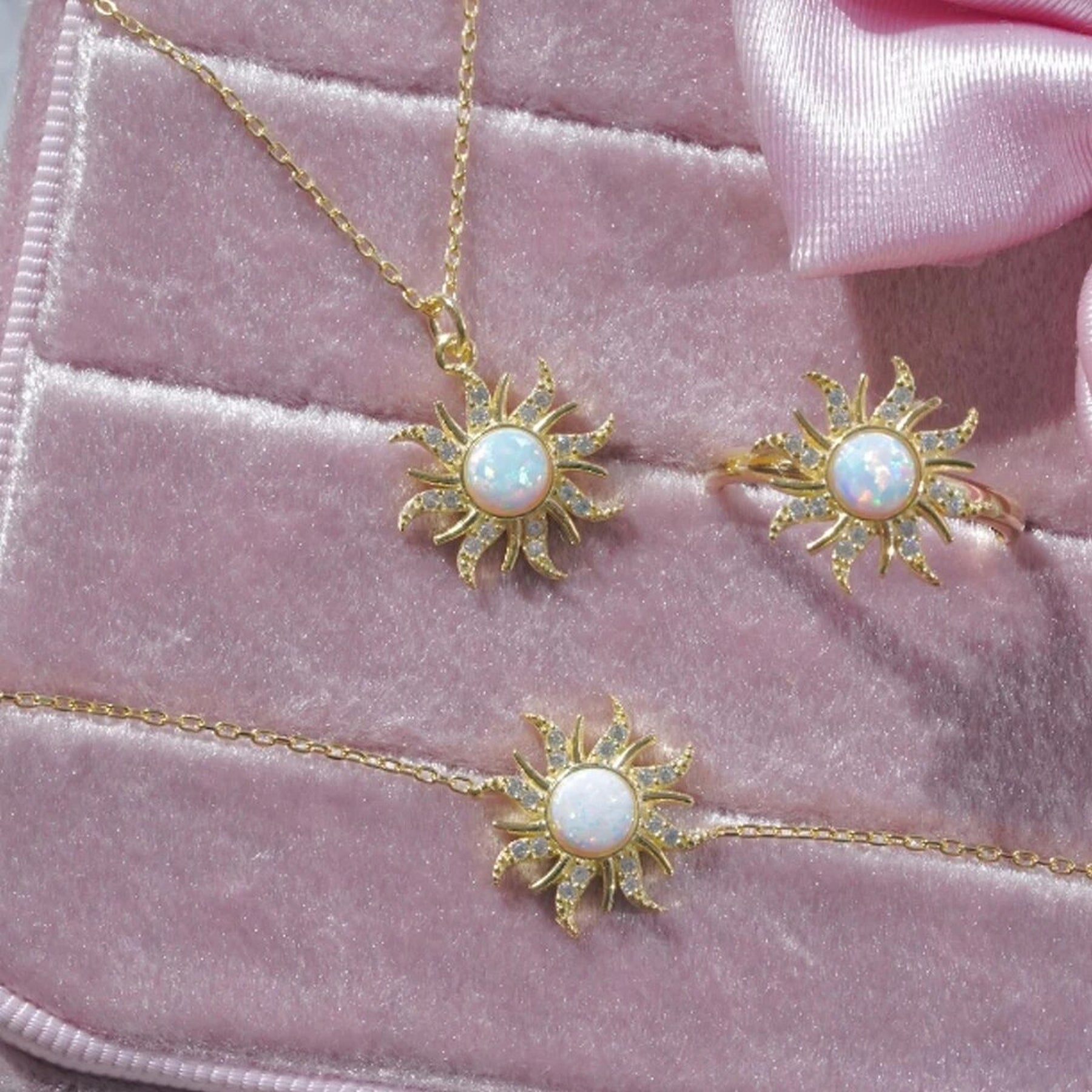 Colar Luxo Feminino Sol Rapunzel com Banho de Ouro