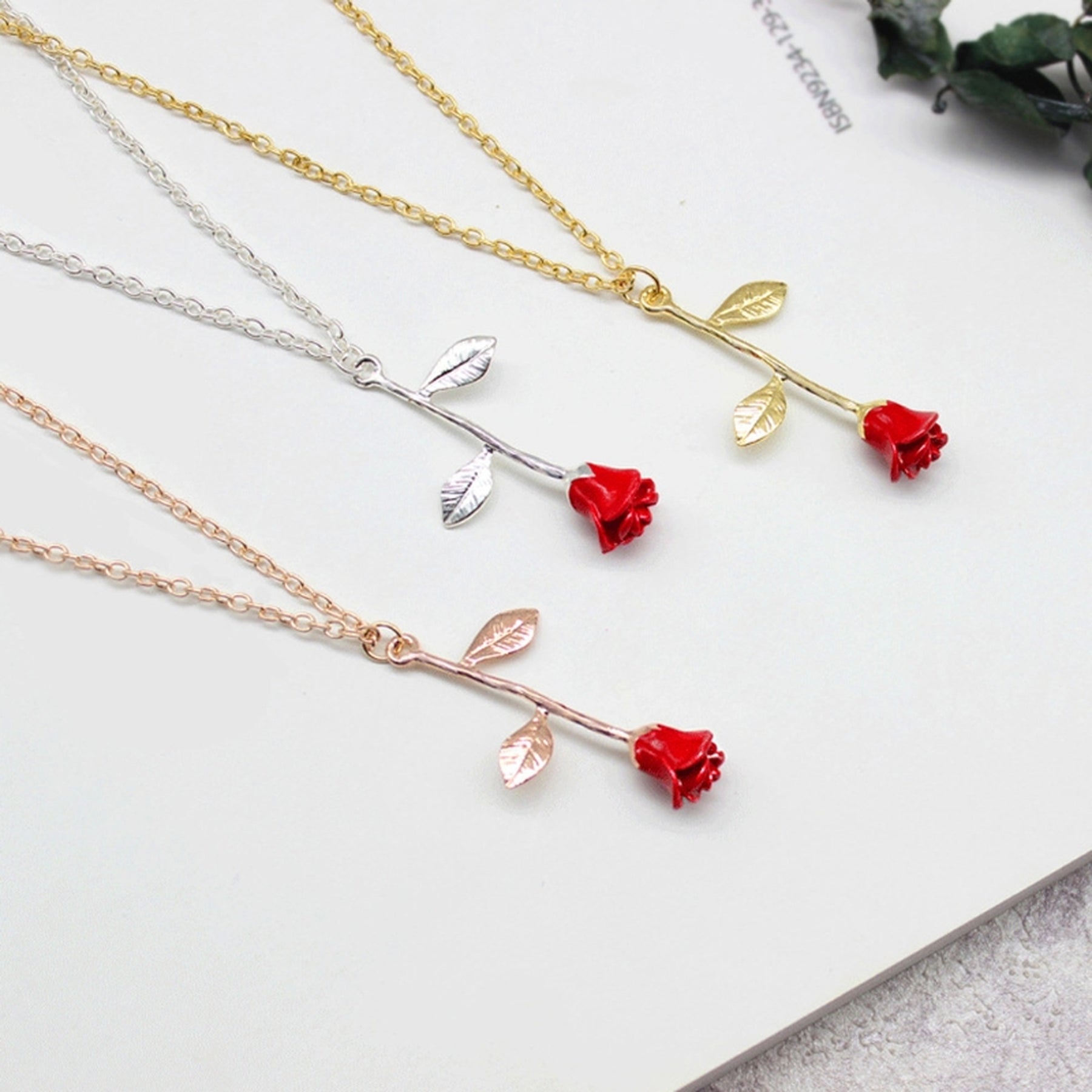 Colar Luxo Feminino Rosa - Bela e a Fera