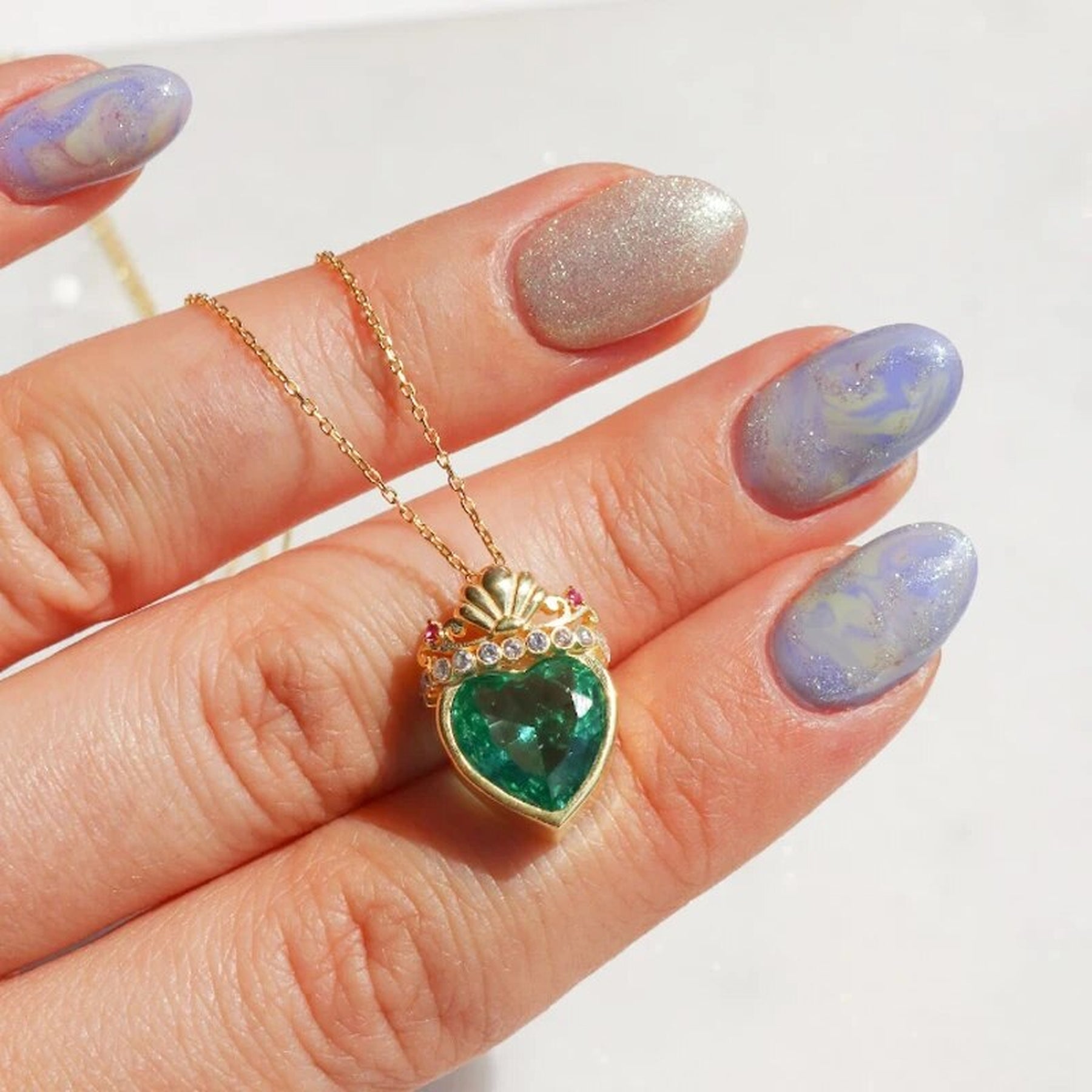 Colar Luxo Feminino Pequena Sereia com Banho de Ouro