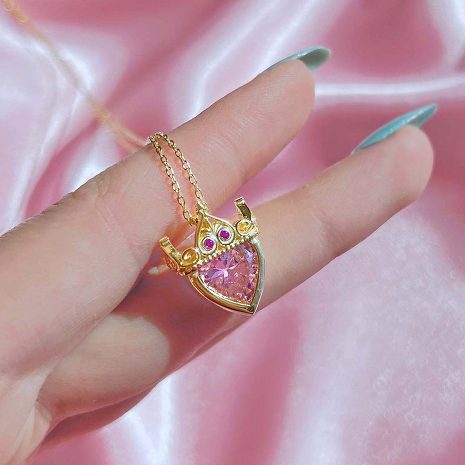 Colar Coroa da Bela Adormecida - O Sonho da Realeza 👑✨