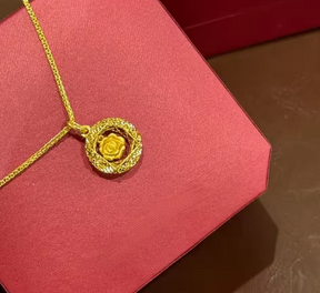 Colar Luxo Rosa Mágica Bela & a Fera - Ouro 24K