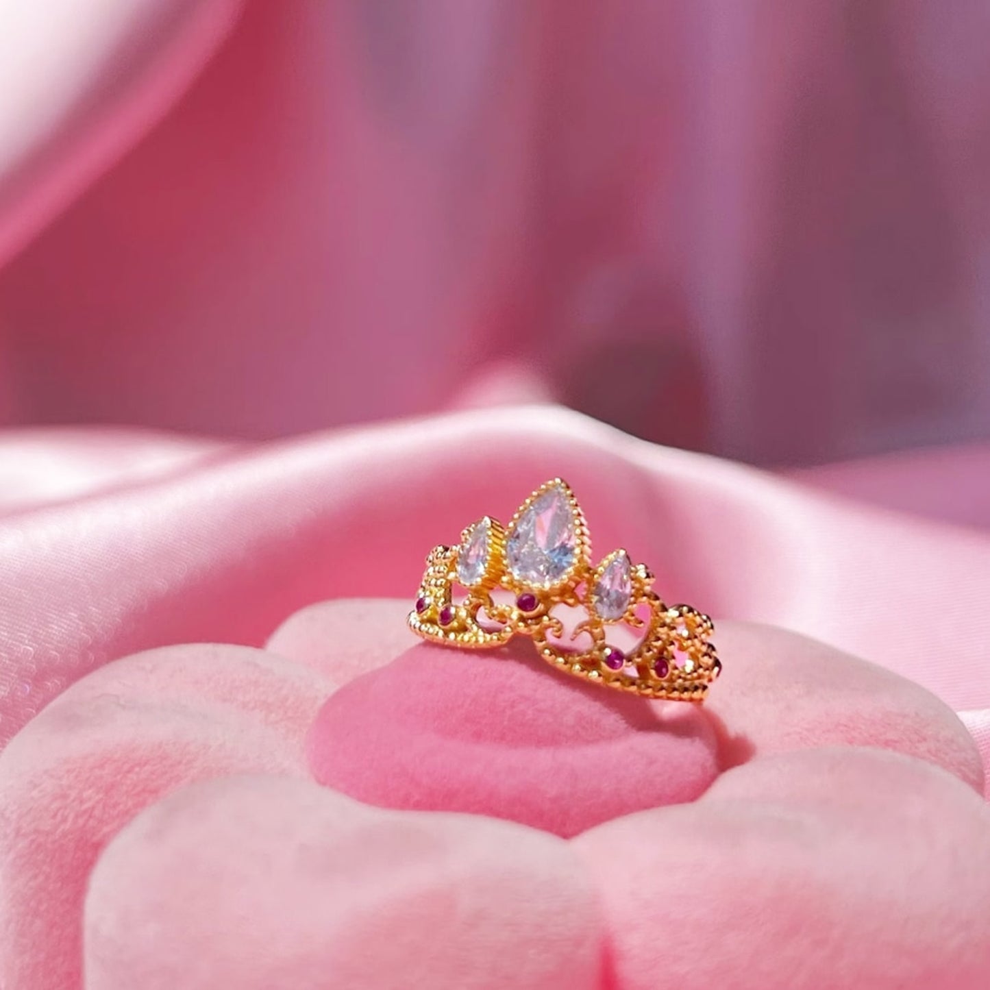 Anel Luxo Feminino Coroa da Rapunzel Ajustável com Banho de Ouro